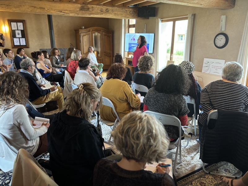 Conférence de Francoise Couic-Marinier sur les huiles essentielles et le stress